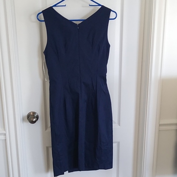 Dress - Picture 6 of 8